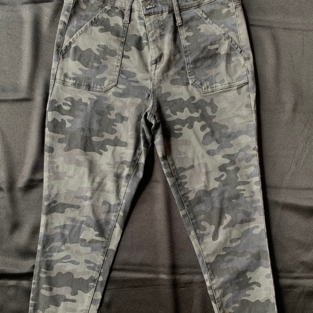 High rise camo jeggings